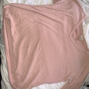 Super cute flowy baby pink tee.